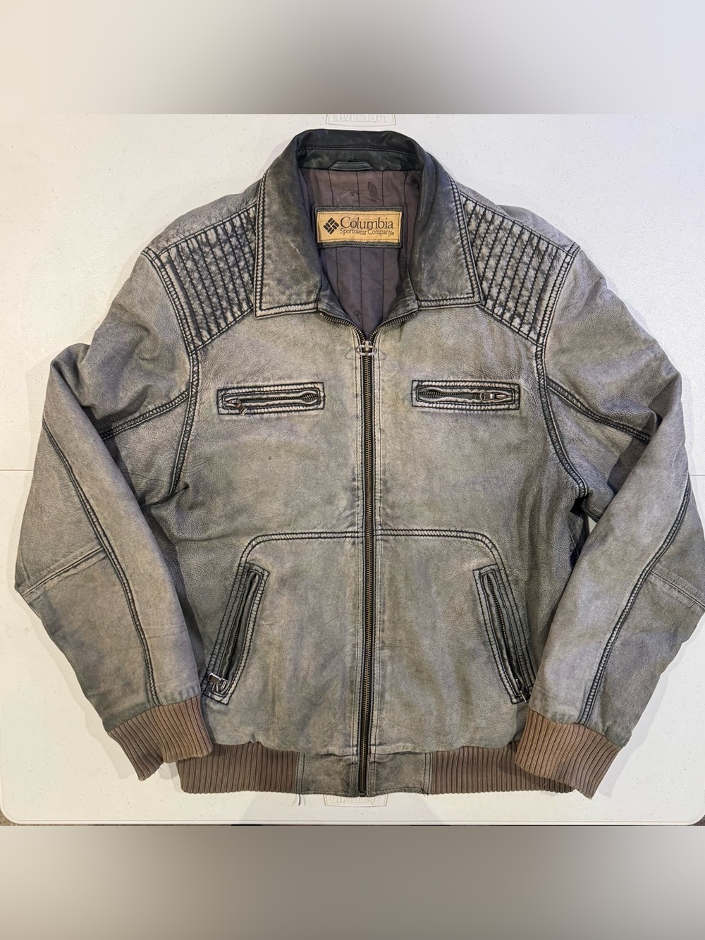 Vintage Columbia Sportswear 100% leather jacket size large